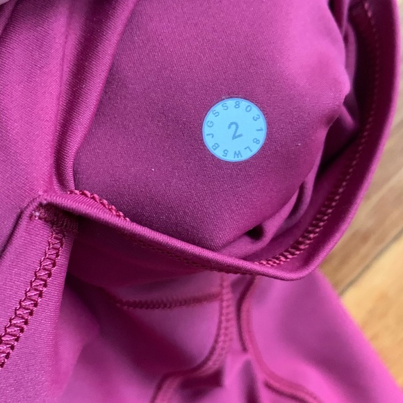 Lululemon Fast & Free 7/8 Tight II *Nulux 25" Violet Red Dark Pink Media Pockets - Picture 6 of 8